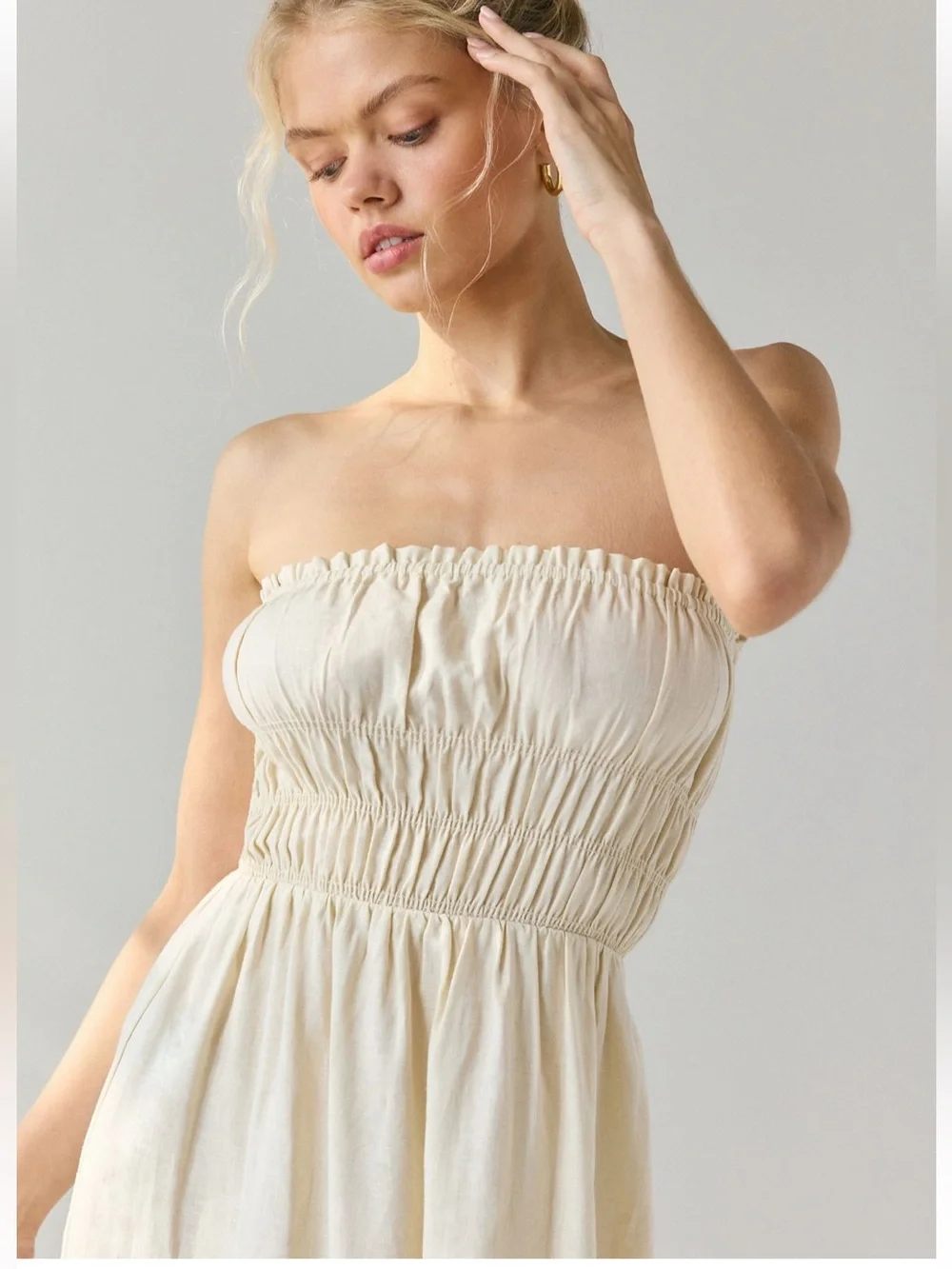 Urban Outfitters Strapless Linen Midi Dress - Picture 3 of 6